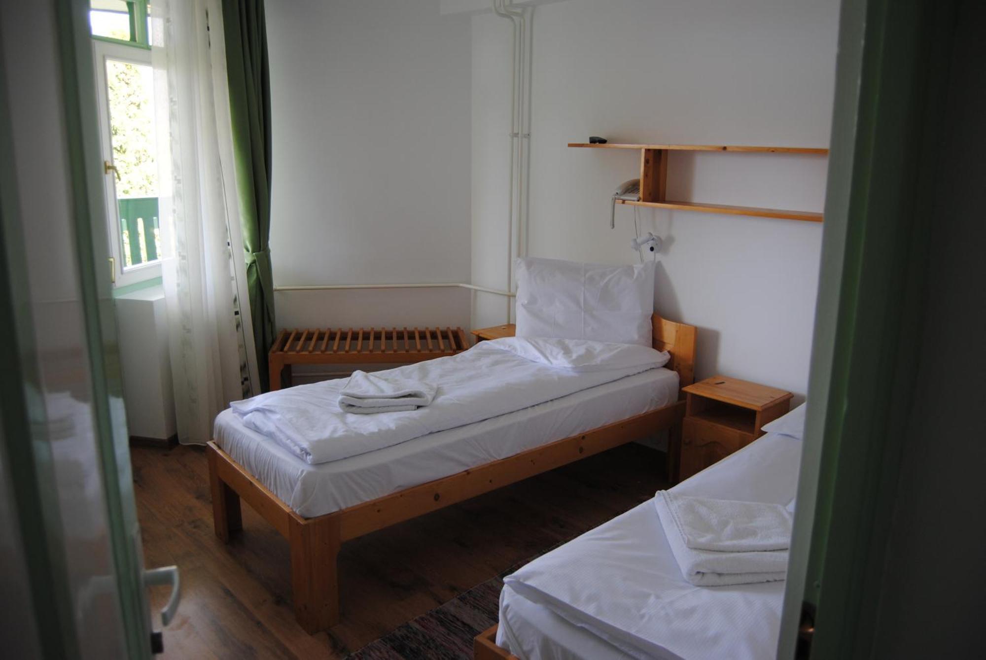 Hostel Teleki Совата Екстериор снимка