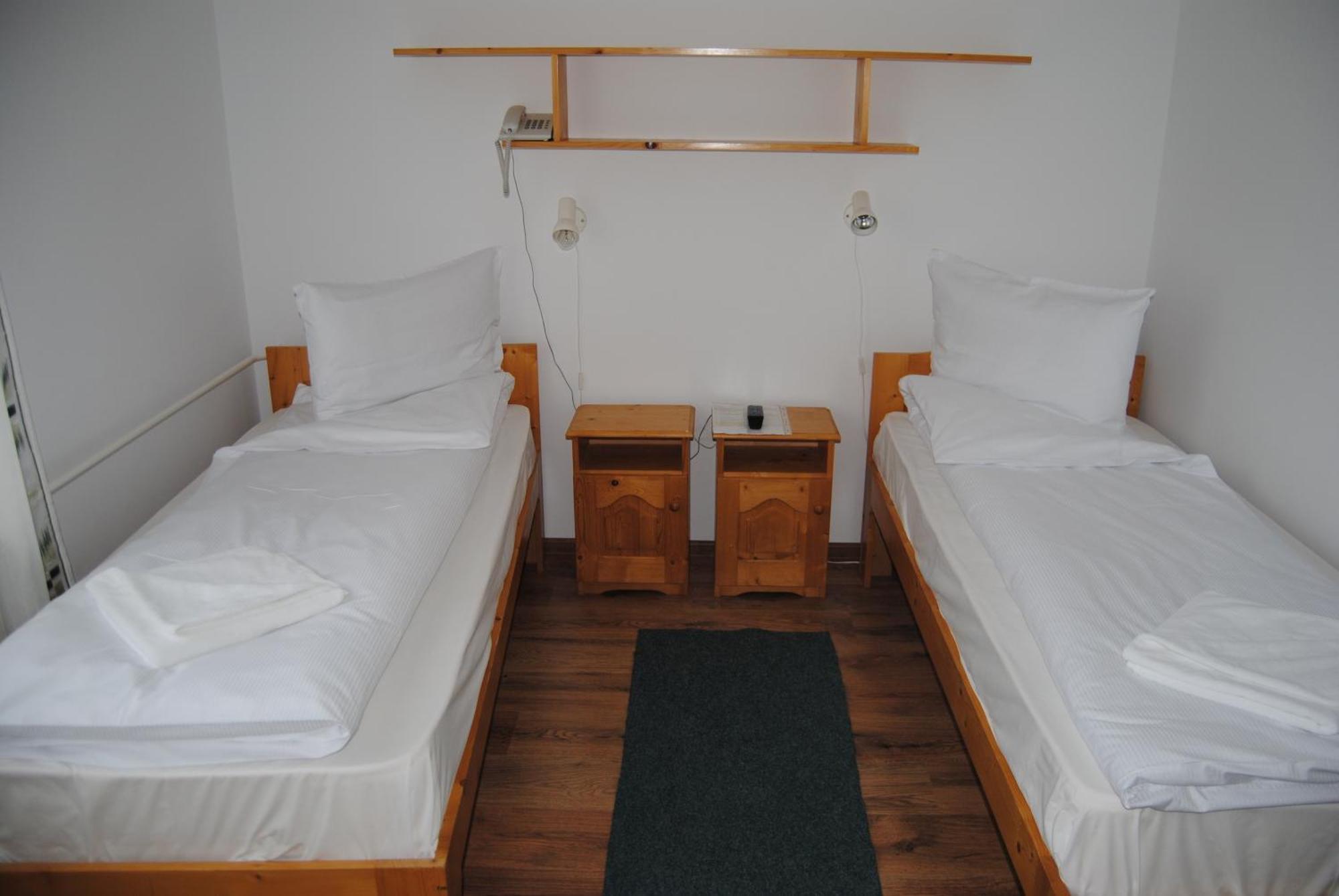 Hostel Teleki Совата Екстериор снимка
