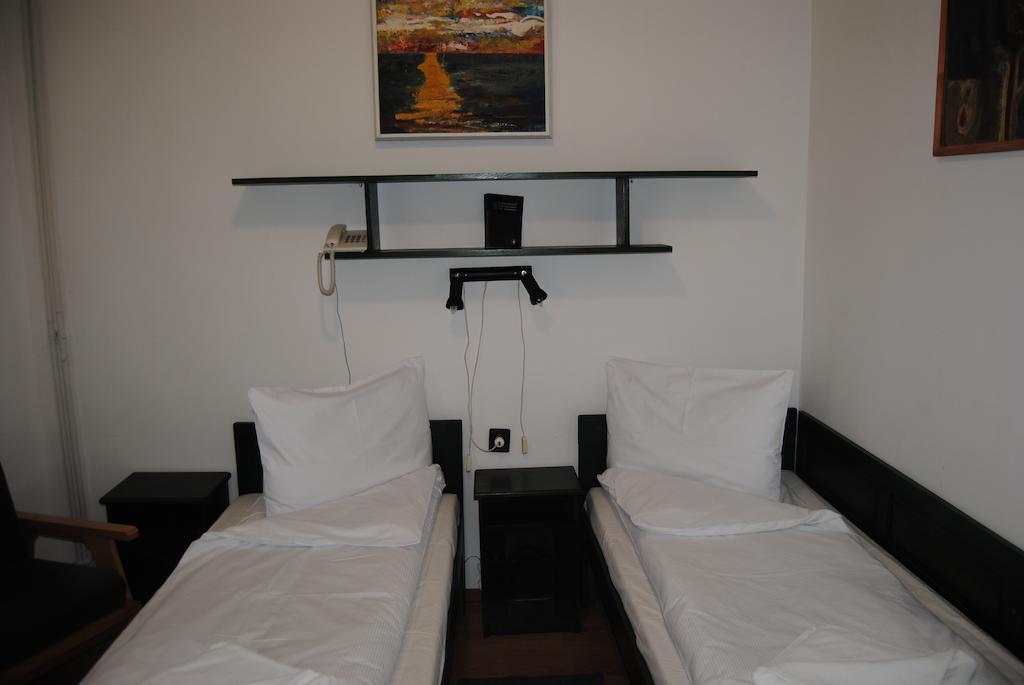 Hostel Teleki Совата Екстериор снимка